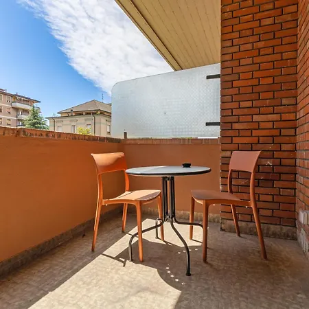 Lo Slate, Monolocale Essenziale Con Balcone アパート